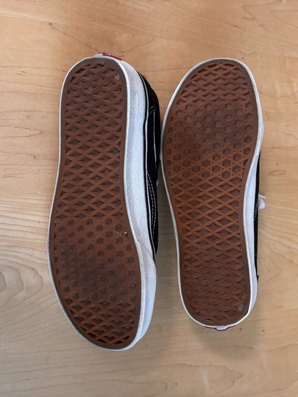 Classic Black and White Old Skool Vans - Picture 4 of 4